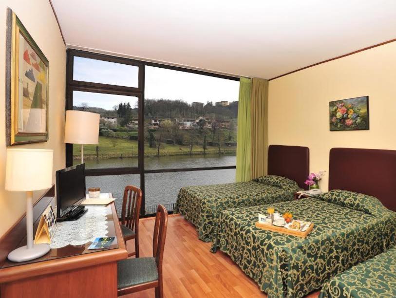 Hotel Lago Verde 세라발레 피스토이에세 외부 사진