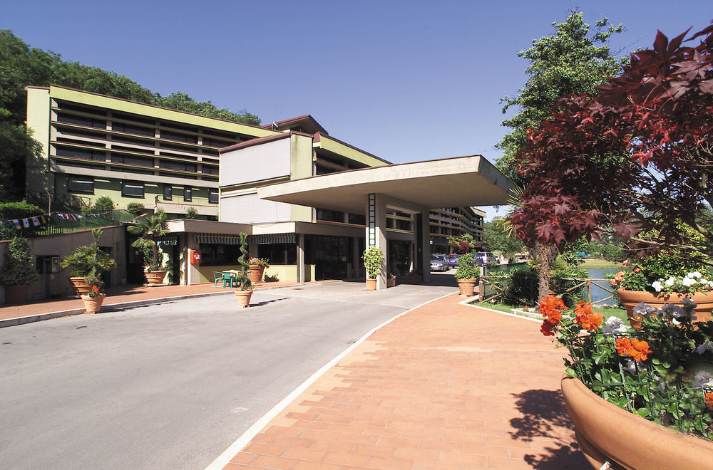 Hotel Lago Verde 세라발레 피스토이에세 외부 사진