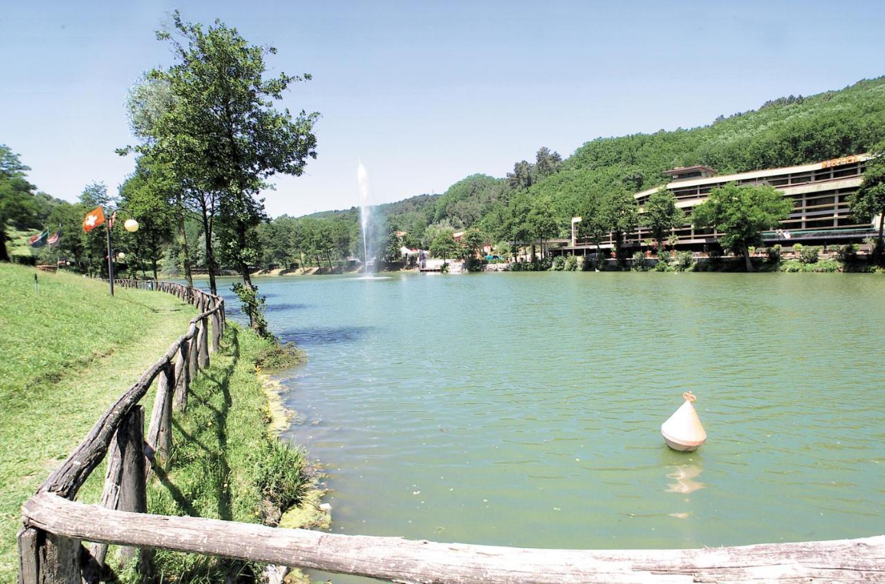 Hotel Lago Verde 세라발레 피스토이에세 외부 사진